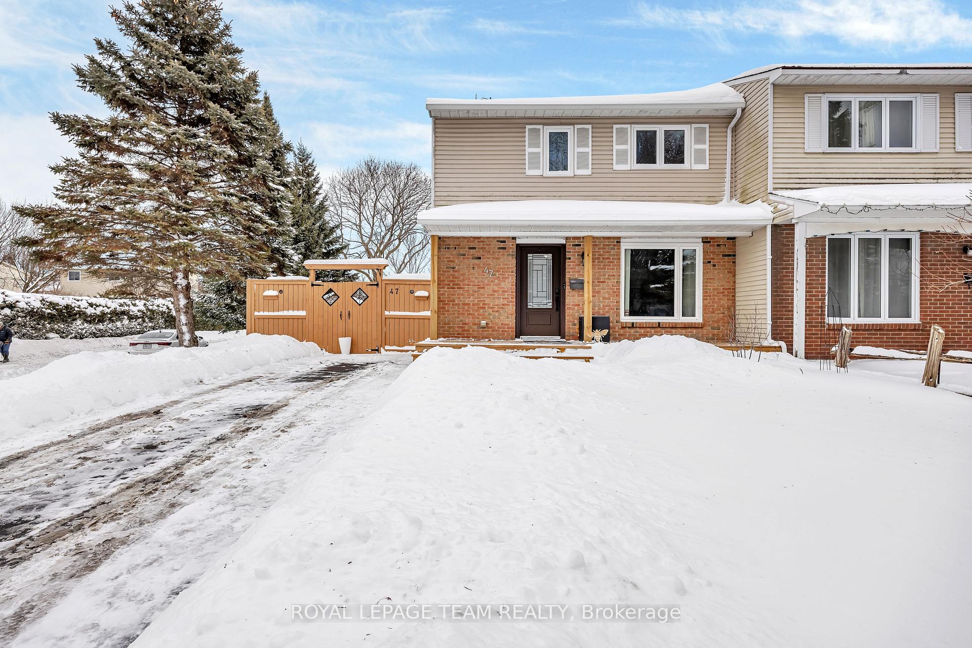 Photo 2 of 47 Exeter Drive, Ottawa, Barrhaven - On the Green — HOMEH