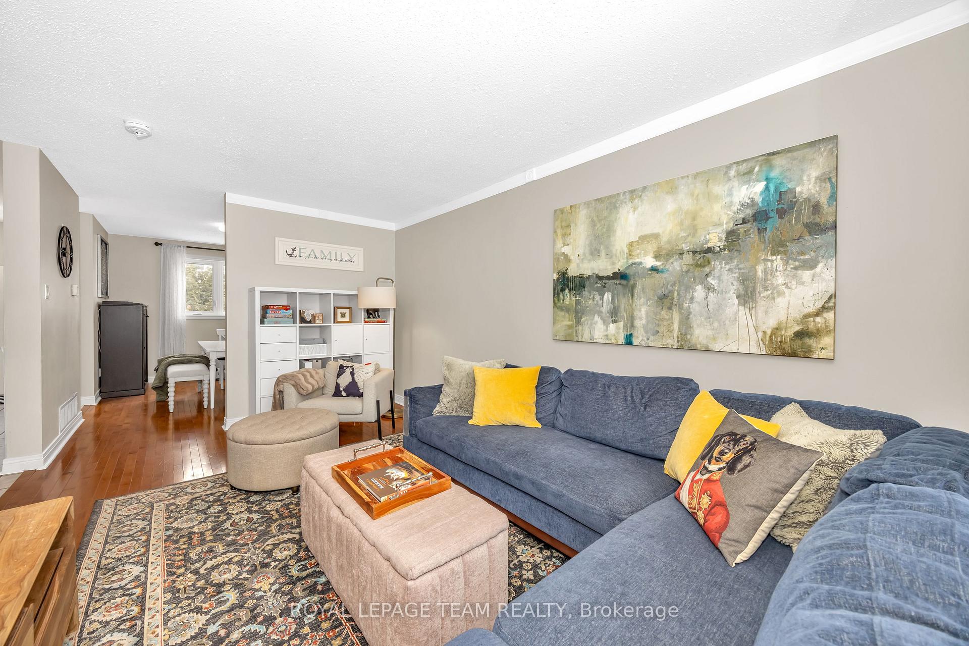 Photo 8 of 47 Exeter Drive, Ottawa, Barrhaven - On the Green — HOMEH