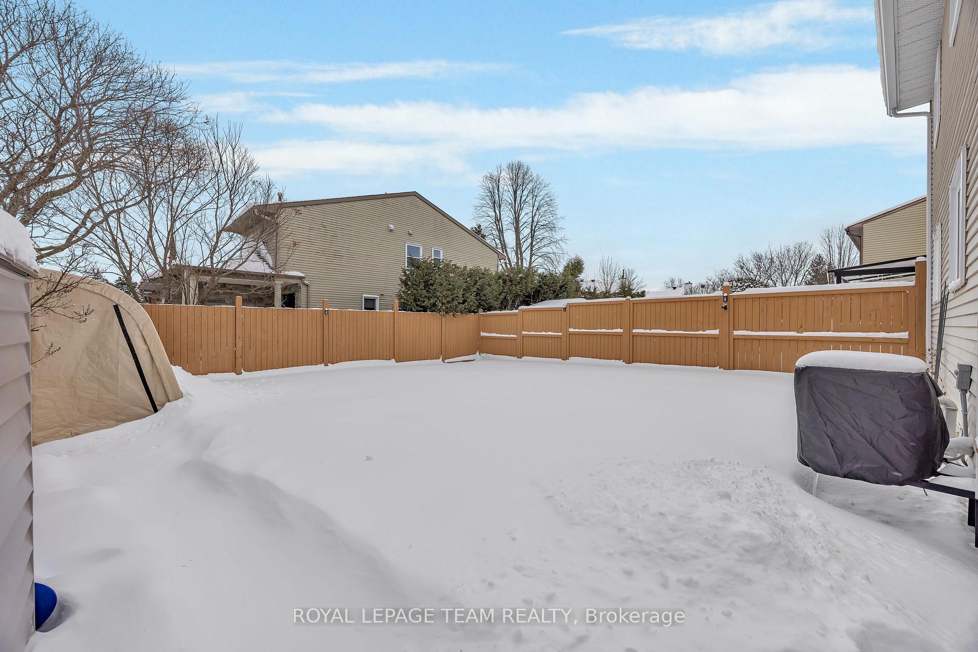 Photo 26 of 47 Exeter Drive, Ottawa, Barrhaven - On the Green — HOMEH