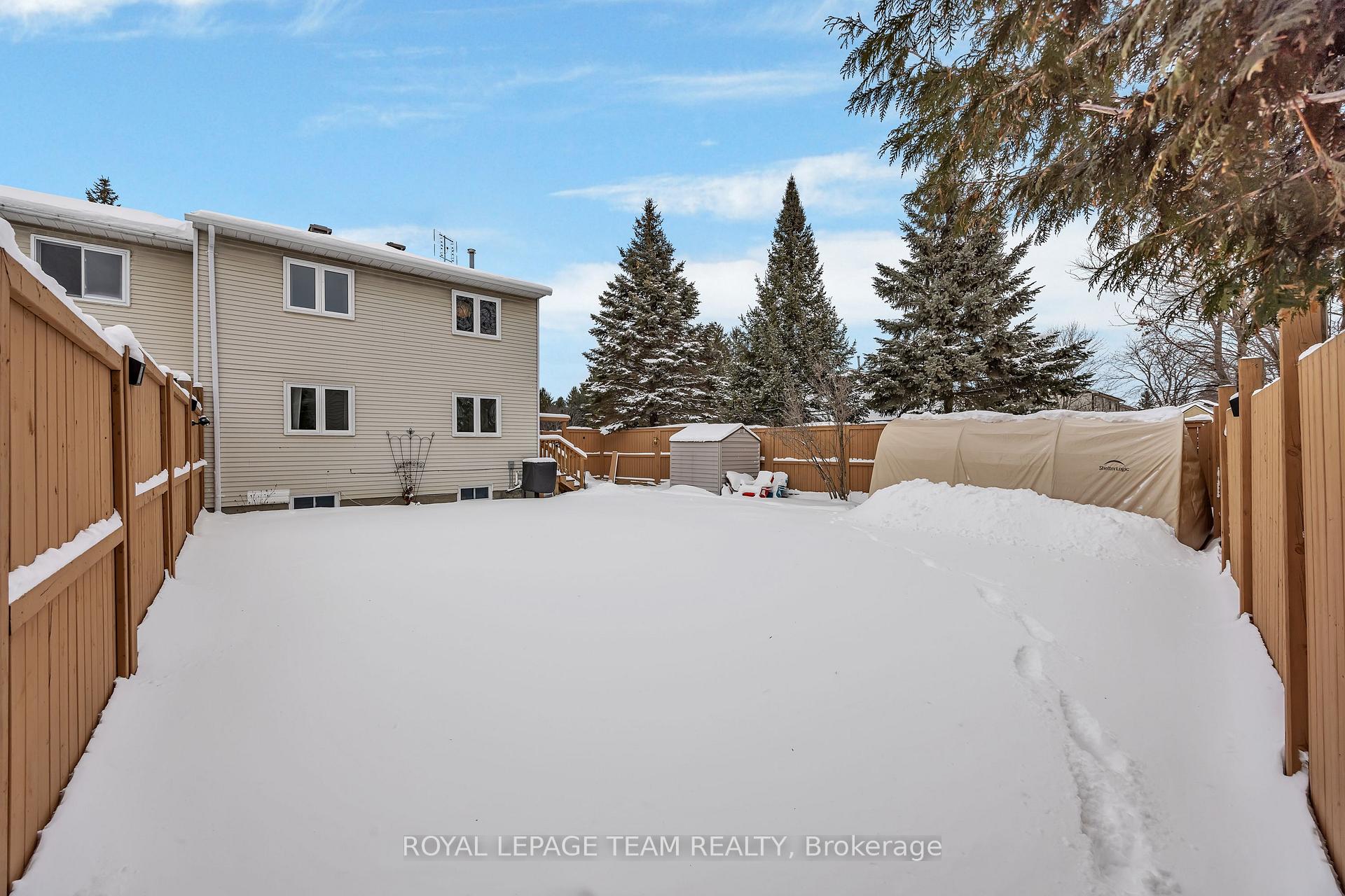 Photo 27 of 47 Exeter Drive, Ottawa, Barrhaven - On the Green — HOMEH