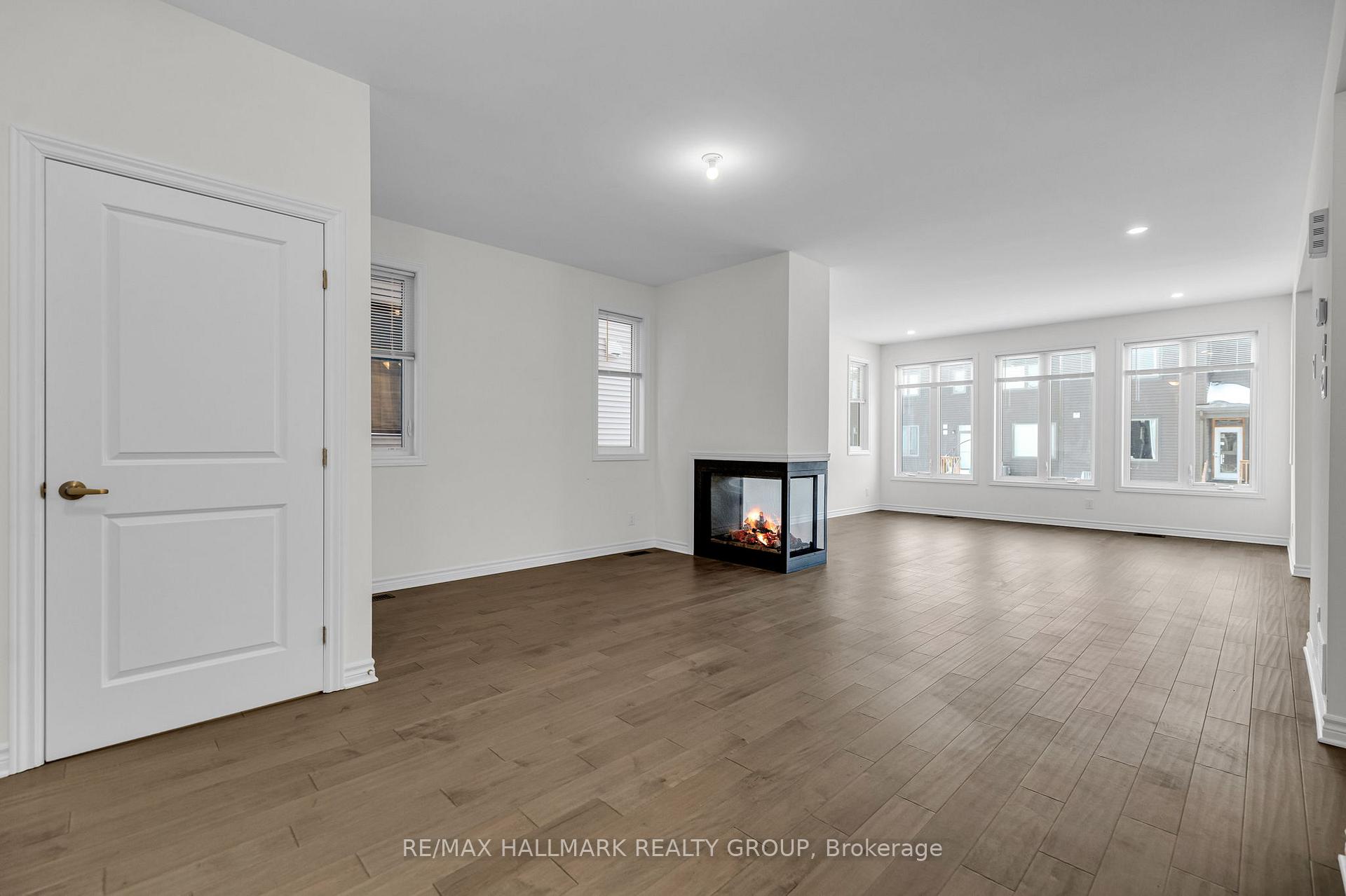 Photo 2 of 166 Minikan Street, Ottawa, Blossom Park/Kemp Park/Findlay Creek — HOMEH