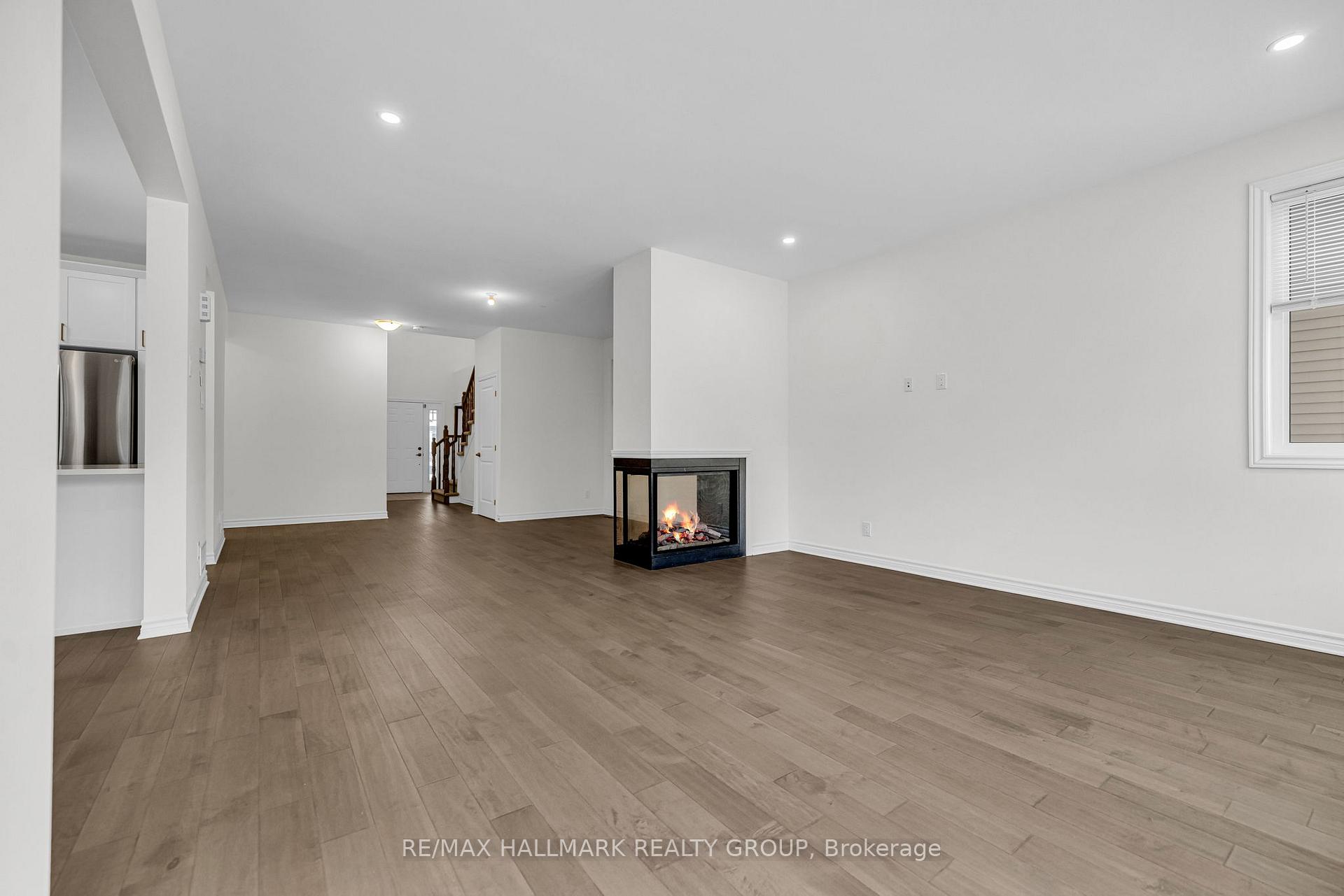 Photo 4 of 166 Minikan Street, Ottawa, Blossom Park/Kemp Park/Findlay Creek — HOMEH