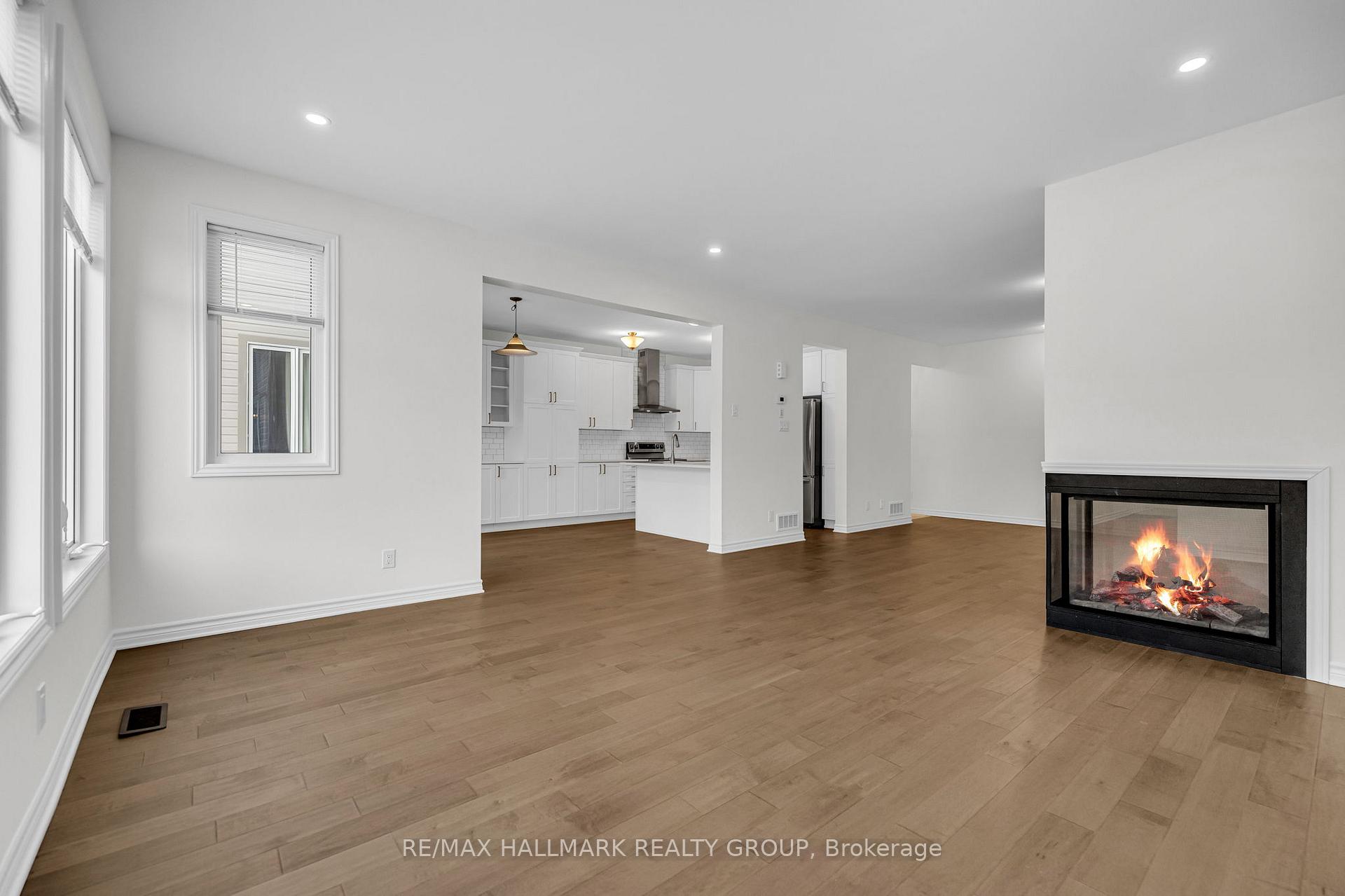 Photo 8 of 166 Minikan Street, Ottawa, Blossom Park/Kemp Park/Findlay Creek — HOMEH