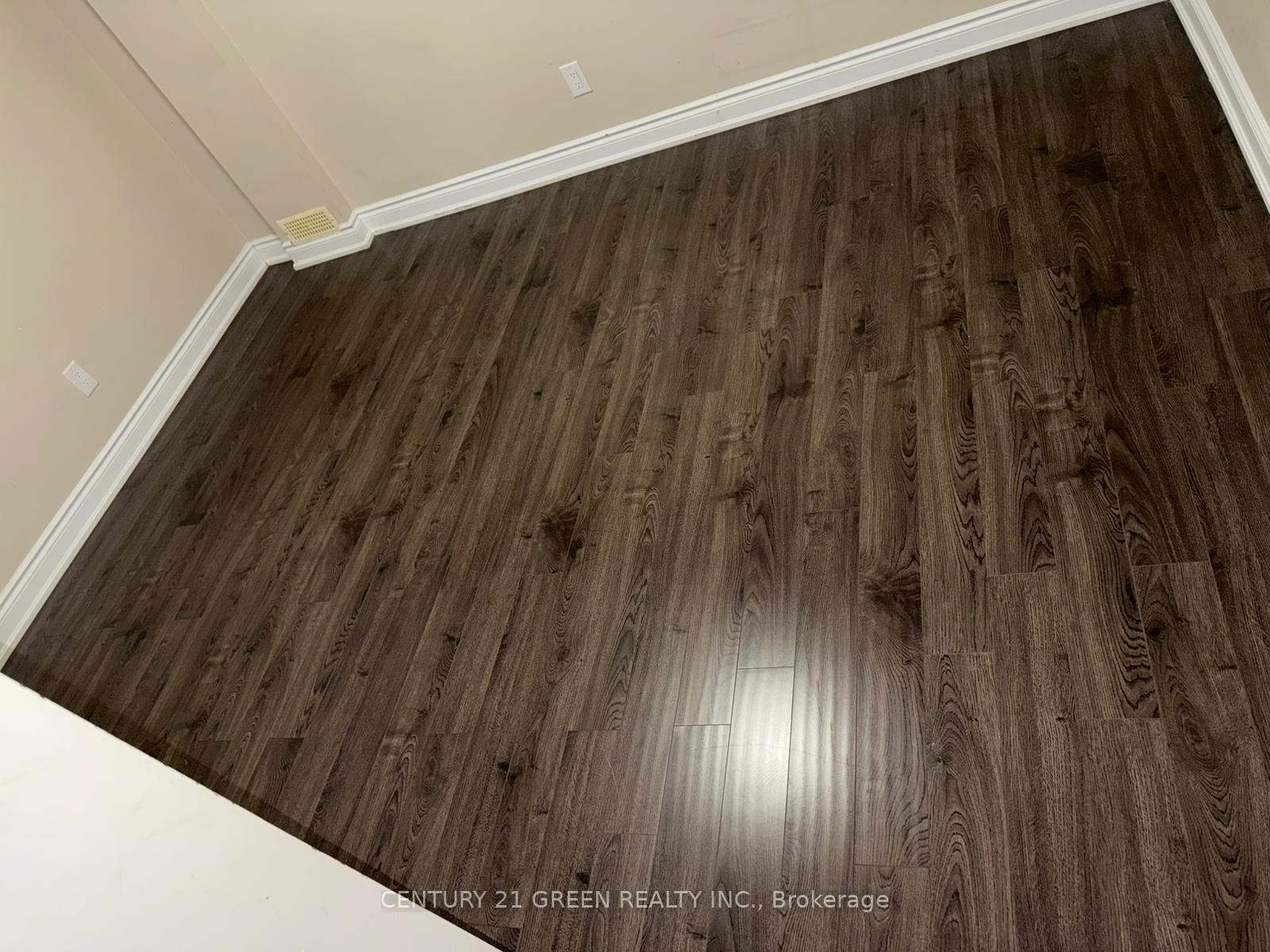Photo 3 of 26 Amboise Crescent, Brampton, Fletcher's Meadow — HOMEH