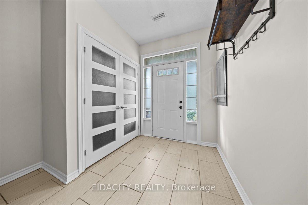 Photo 4 of 2108 Madrid Avenue, Ottawa, Barrhaven - Heritage Park — HOMEH