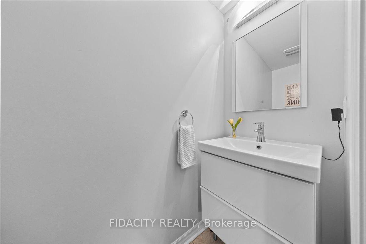 Photo 5 of 2108 Madrid Avenue, Ottawa, Barrhaven - Heritage Park — HOMEH