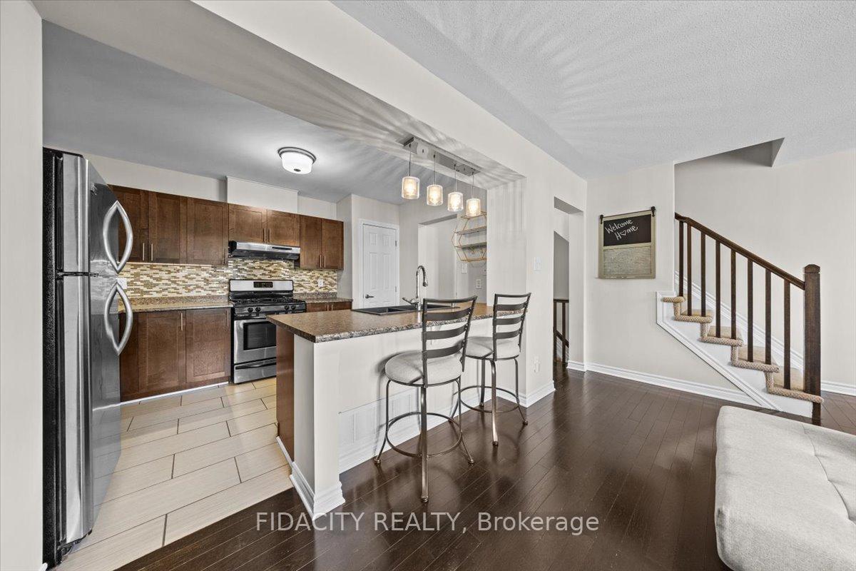 Photo 8 of 2108 Madrid Avenue, Ottawa, Barrhaven - Heritage Park — HOMEH