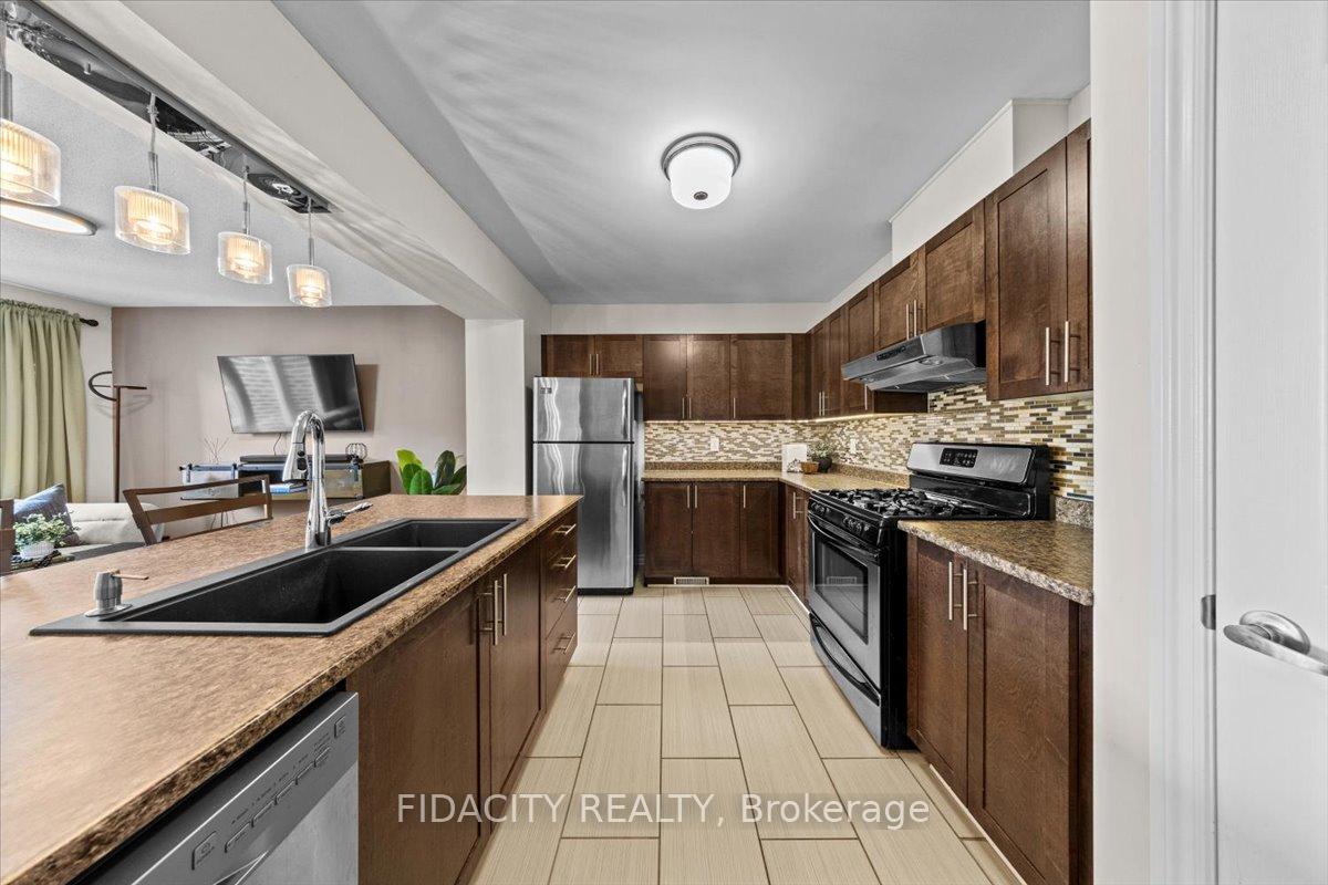 Photo 11 of 2108 Madrid Avenue, Ottawa, Barrhaven - Heritage Park — HOMEH