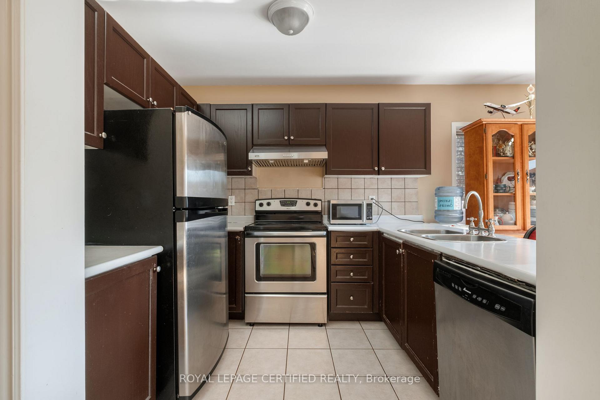 Photo 13 of 11 Briarcroft Road, Brampton, Fletcher's Meadow — HOMEH