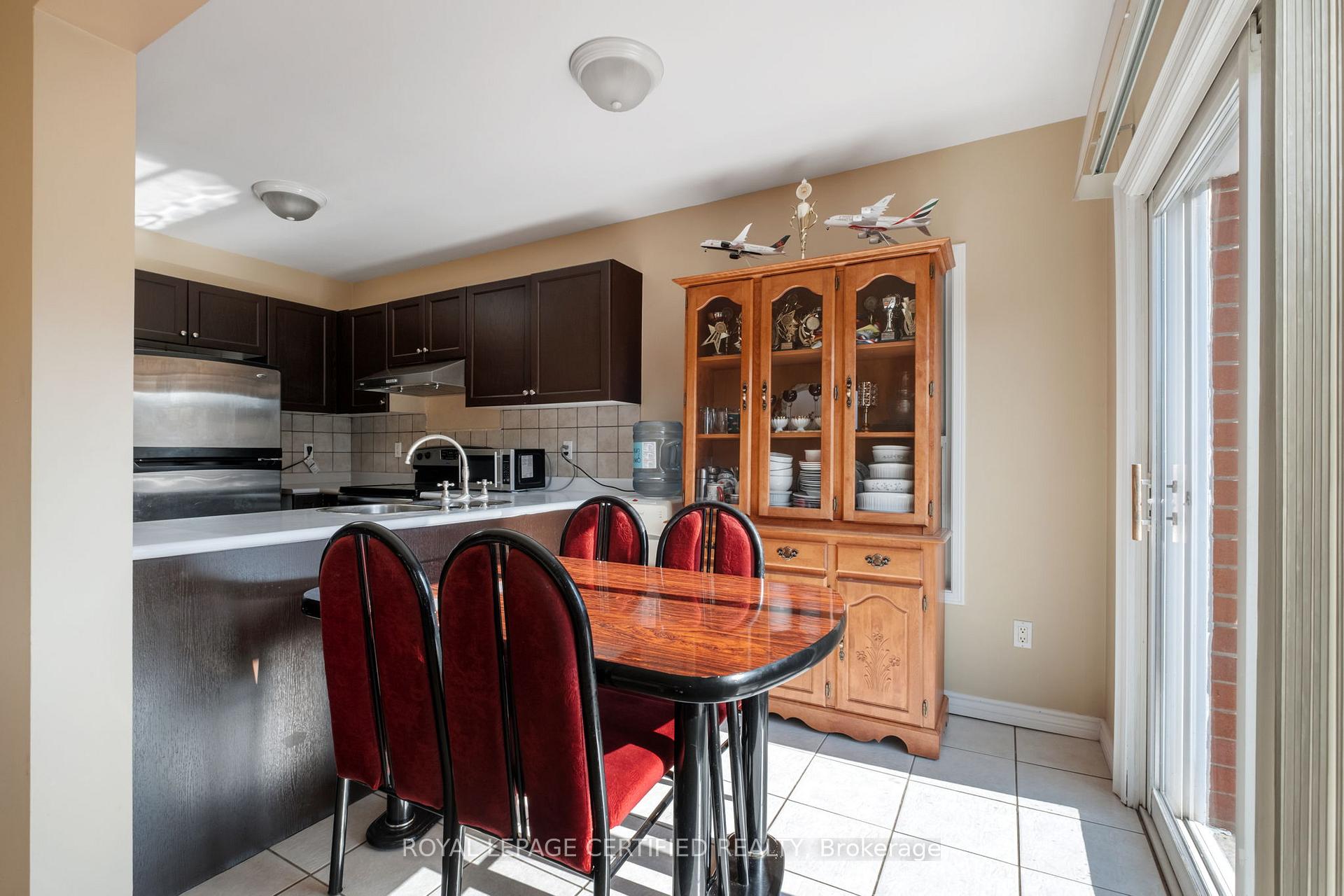 Photo 14 of 11 Briarcroft Road, Brampton, Fletcher's Meadow — HOMEH