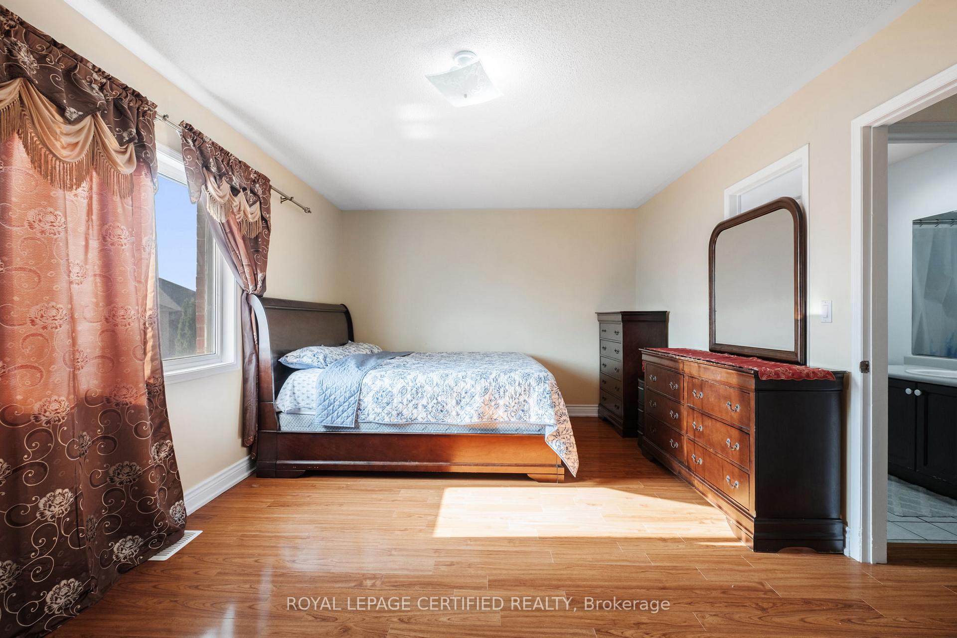 Photo 17 of 11 Briarcroft Road, Brampton, Fletcher's Meadow — HOMEH