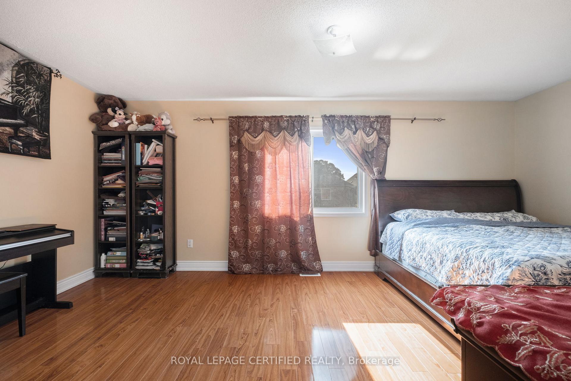 Photo 18 of 11 Briarcroft Road, Brampton, Fletcher's Meadow — HOMEH