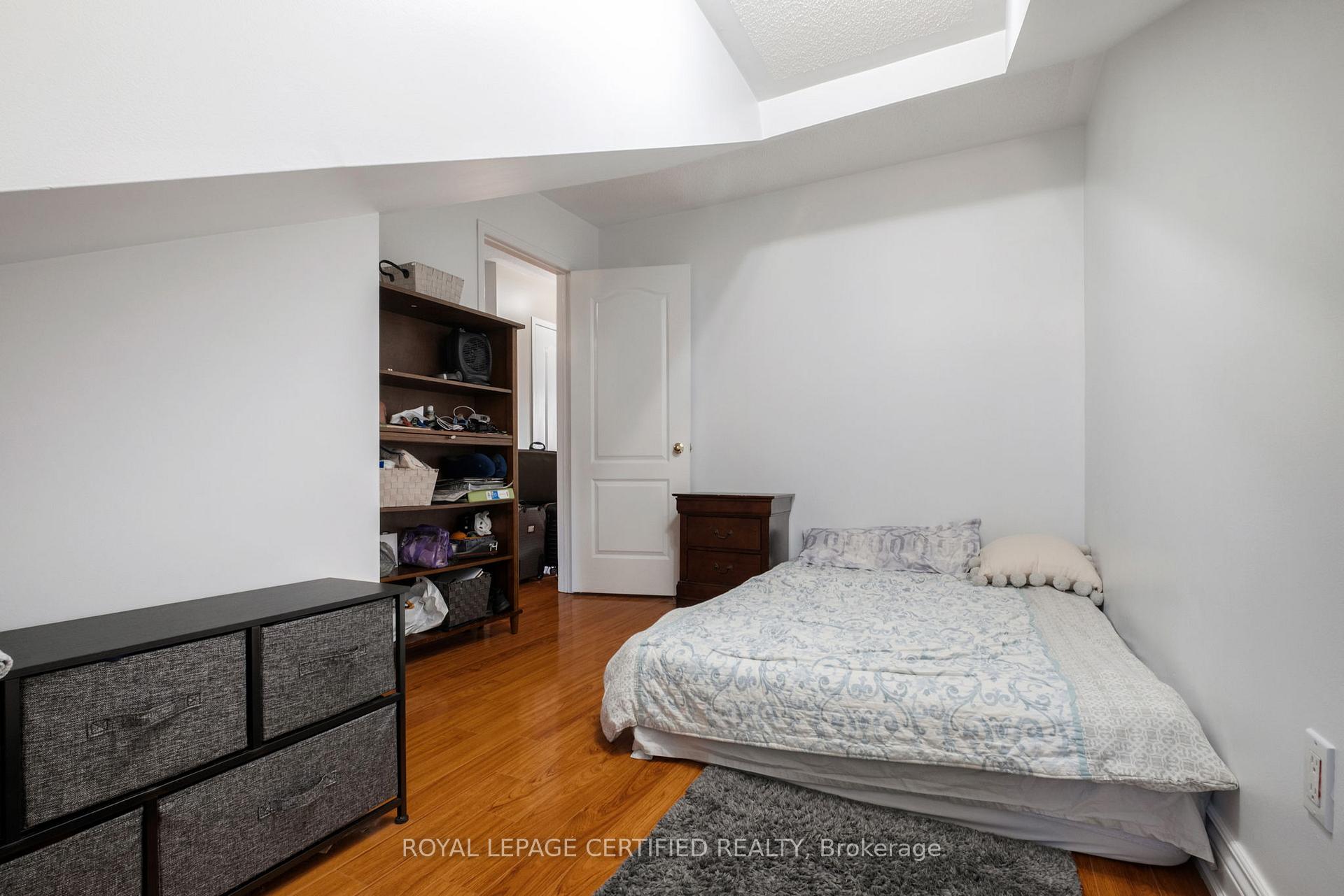 Photo 20 of 11 Briarcroft Road, Brampton, Fletcher's Meadow — HOMEH