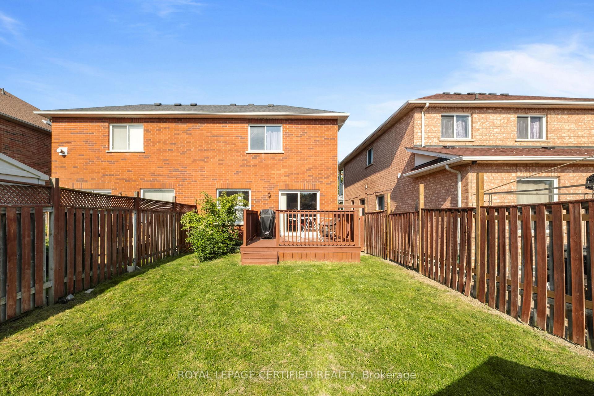 Photo 31 of 11 Briarcroft Road, Brampton, Fletcher's Meadow — HOMEH