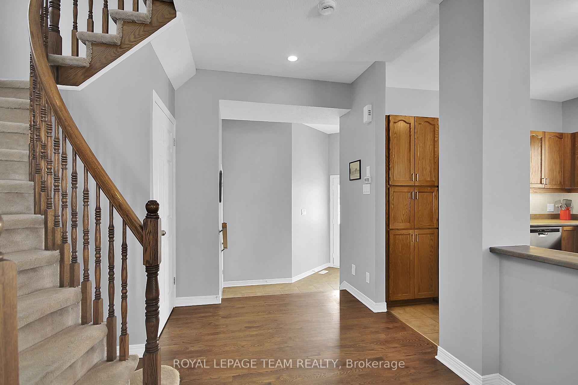 Photo 6 of 15 Tamarack Place, Ottawa, Barrhaven - Longfields — HOMEH