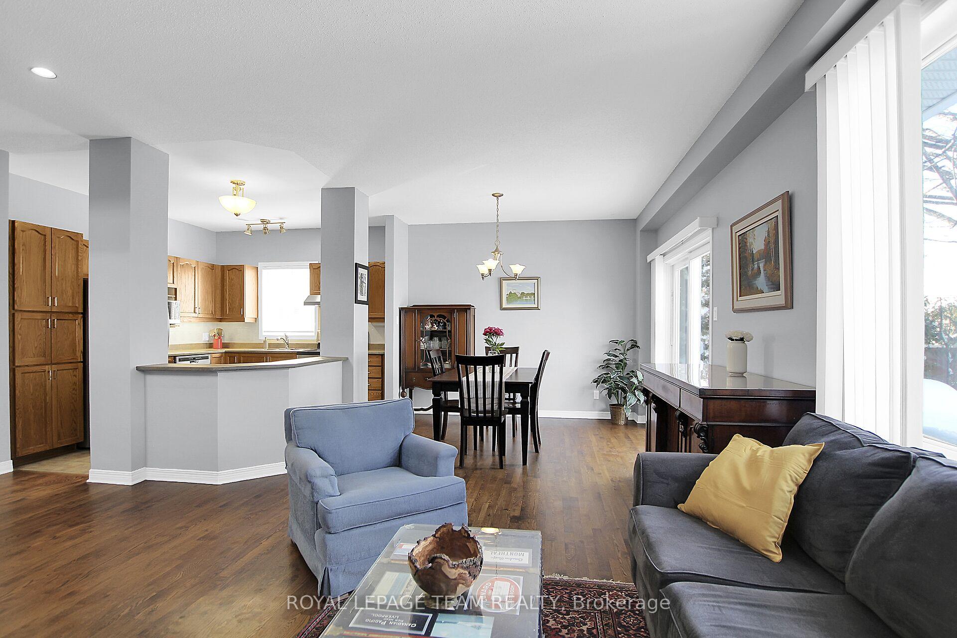 Photo 13 of 15 Tamarack Place, Ottawa, Barrhaven - Longfields — HOMEH