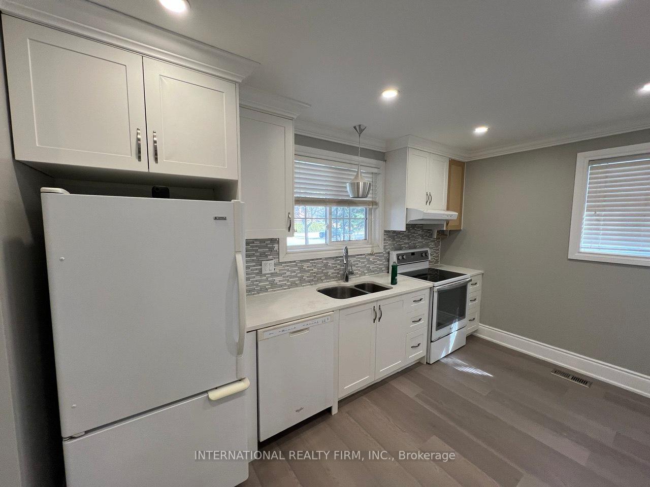 Photo 3 of 73 Murray Drive, Aurora, Aurora Highlands — HOMEH