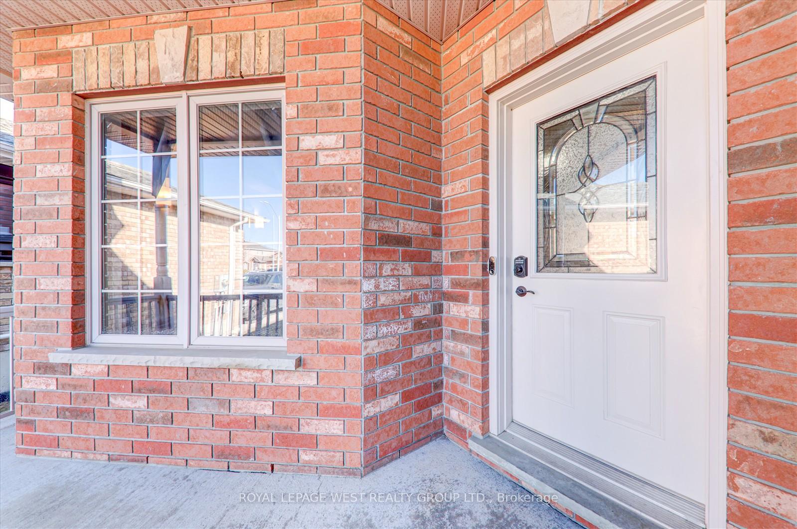 Photo 4 of 278 Pringle Drive, Barrie, Edgehill Drive — HOMEH