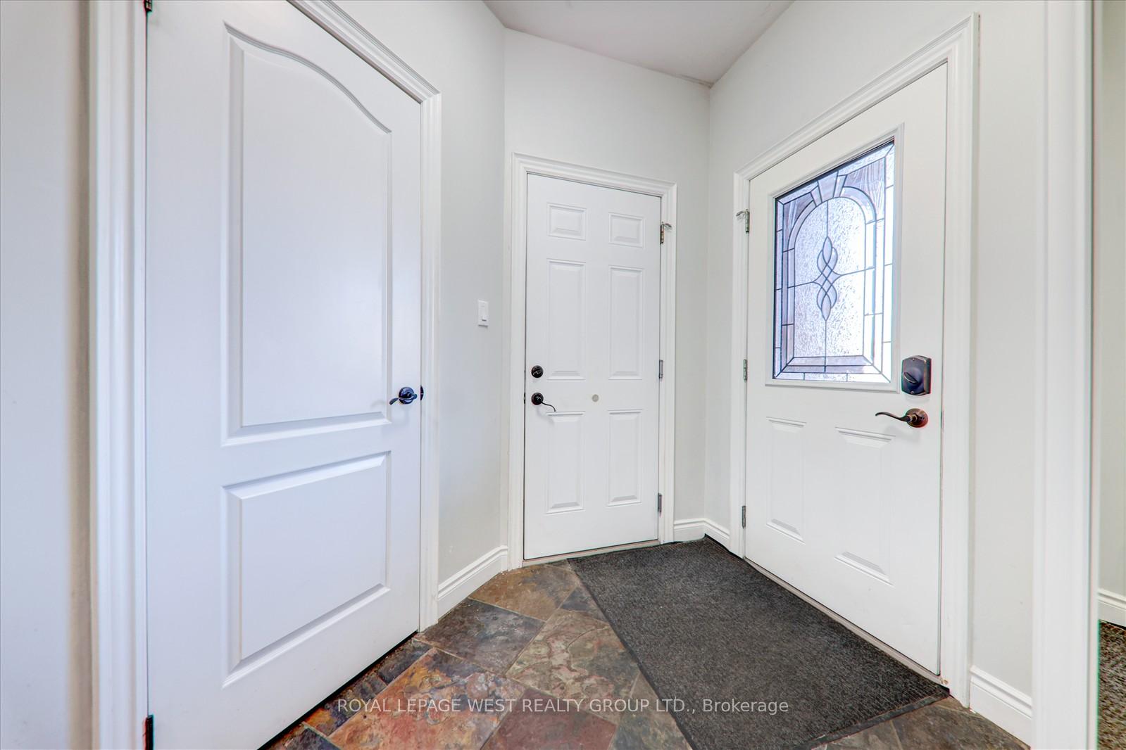 Photo 5 of 278 Pringle Drive, Barrie, Edgehill Drive — HOMEH