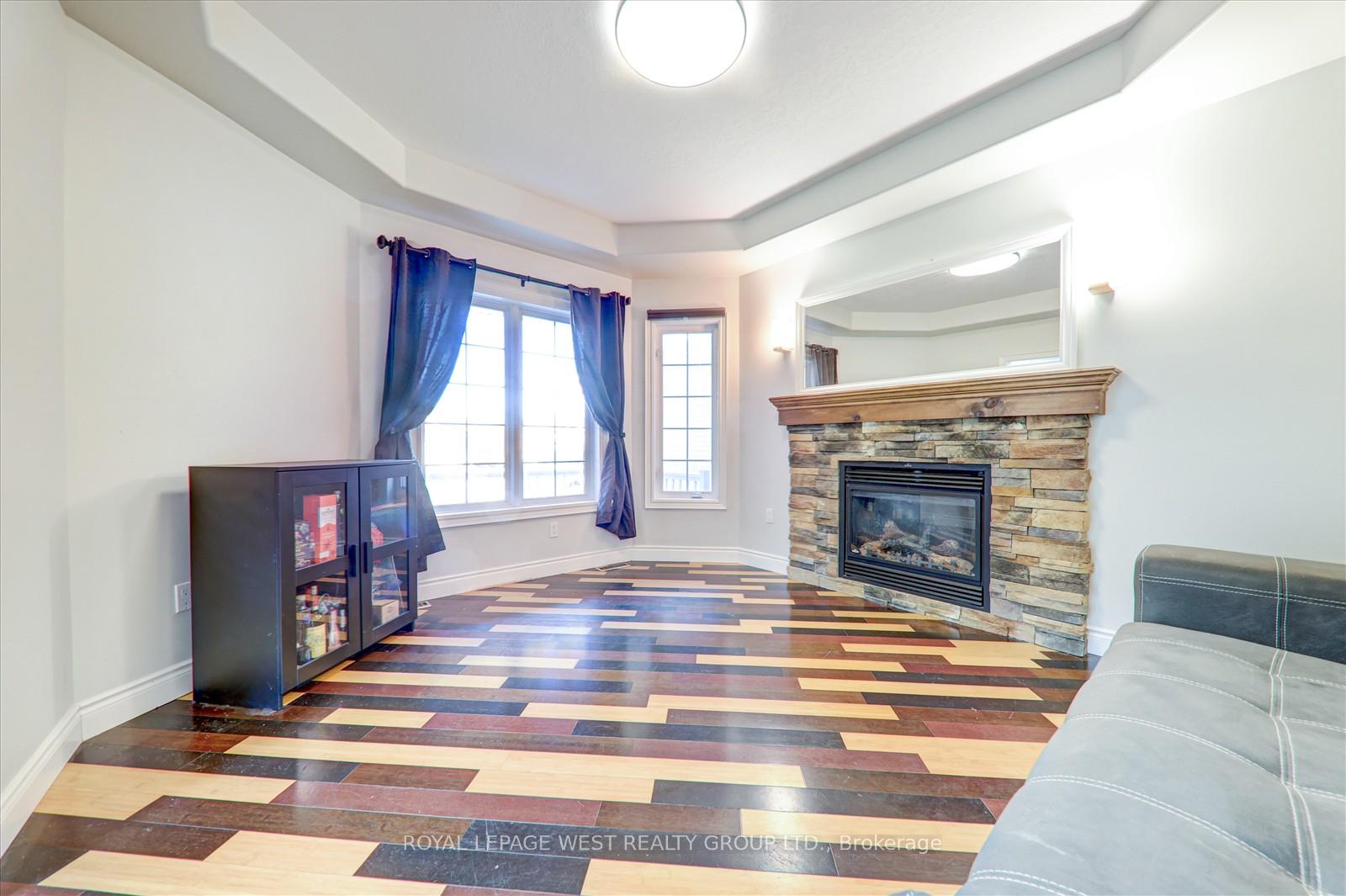 Photo 8 of 278 Pringle Drive, Barrie, Edgehill Drive — HOMEH