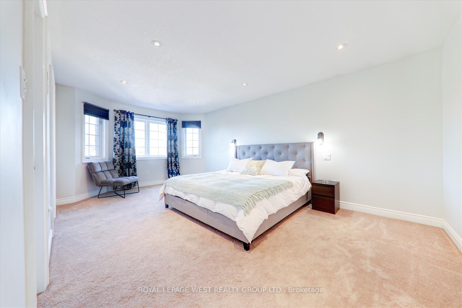 Photo 21 of 278 Pringle Drive, Barrie, Edgehill Drive — HOMEH