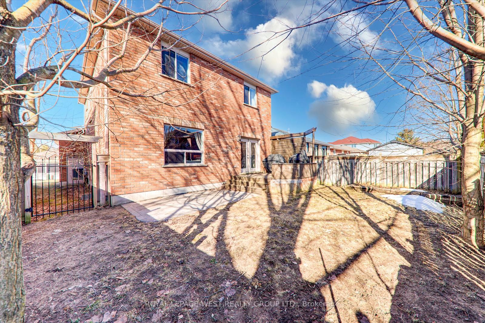 Photo 35 of 278 Pringle Drive, Barrie, Edgehill Drive — HOMEH
