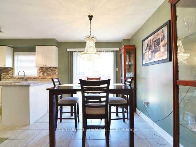 Photo 6 of 45 Tanasi Road, Brampton, Credit Valley — HOMEH