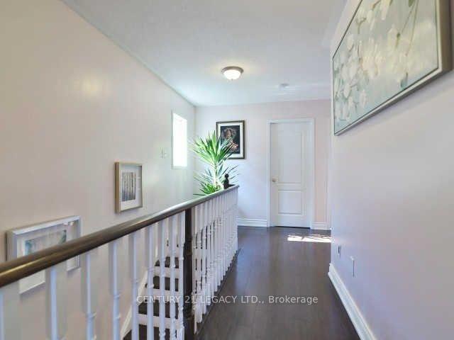 Photo 10 of 45 Tanasi Road, Brampton, Credit Valley — HOMEH
