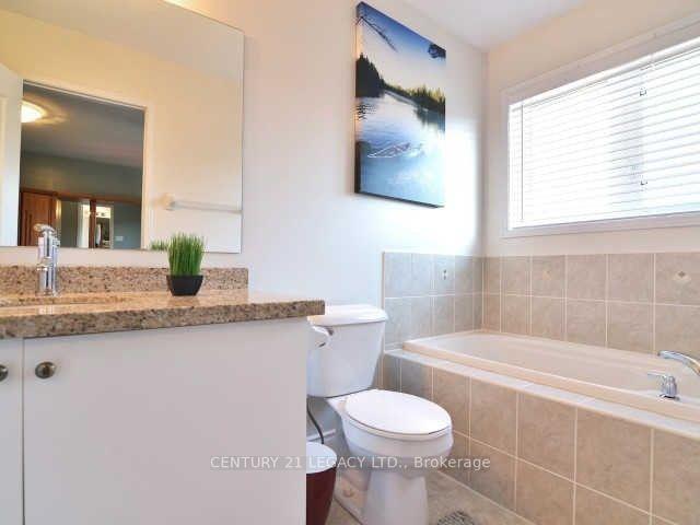 Photo 12 of 45 Tanasi Road, Brampton, Credit Valley — HOMEH