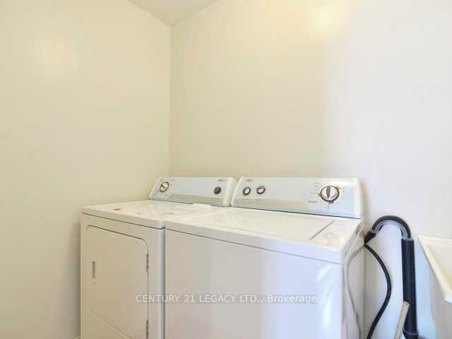 Photo 13 of 45 Tanasi Road, Brampton, Credit Valley — HOMEH