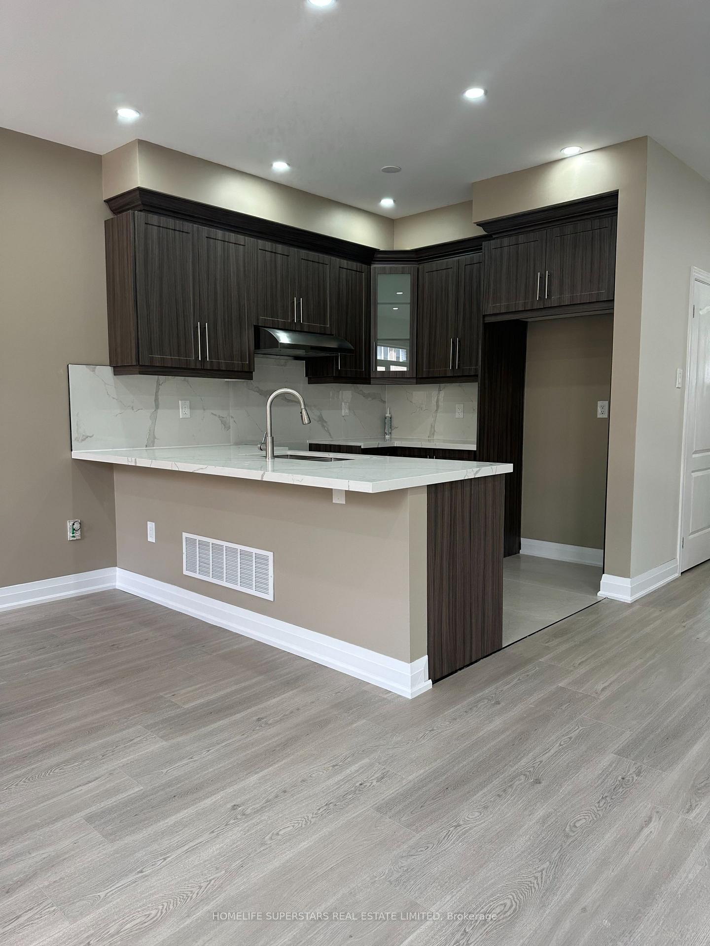 Photo 2 of 93 Relton Circle, Brampton, Vales of Castlemore — HOMEH