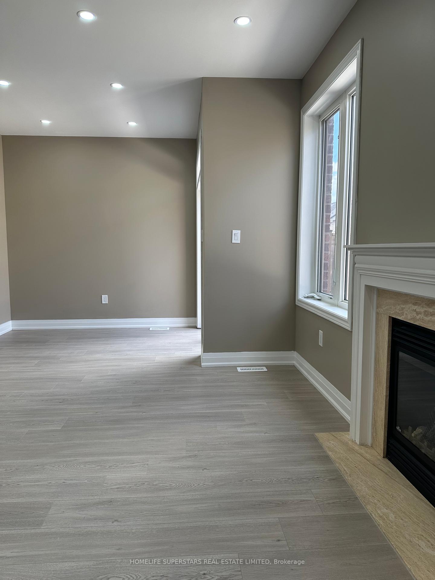 Photo 3 of 93 Relton Circle, Brampton, Vales of Castlemore — HOMEH