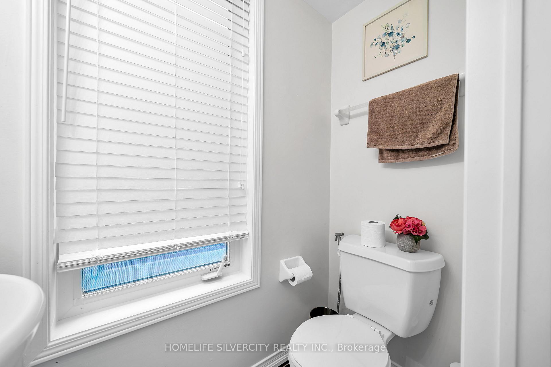 Photo 8 of 13 Chaston Road, Ajax, Central East — HOMEH