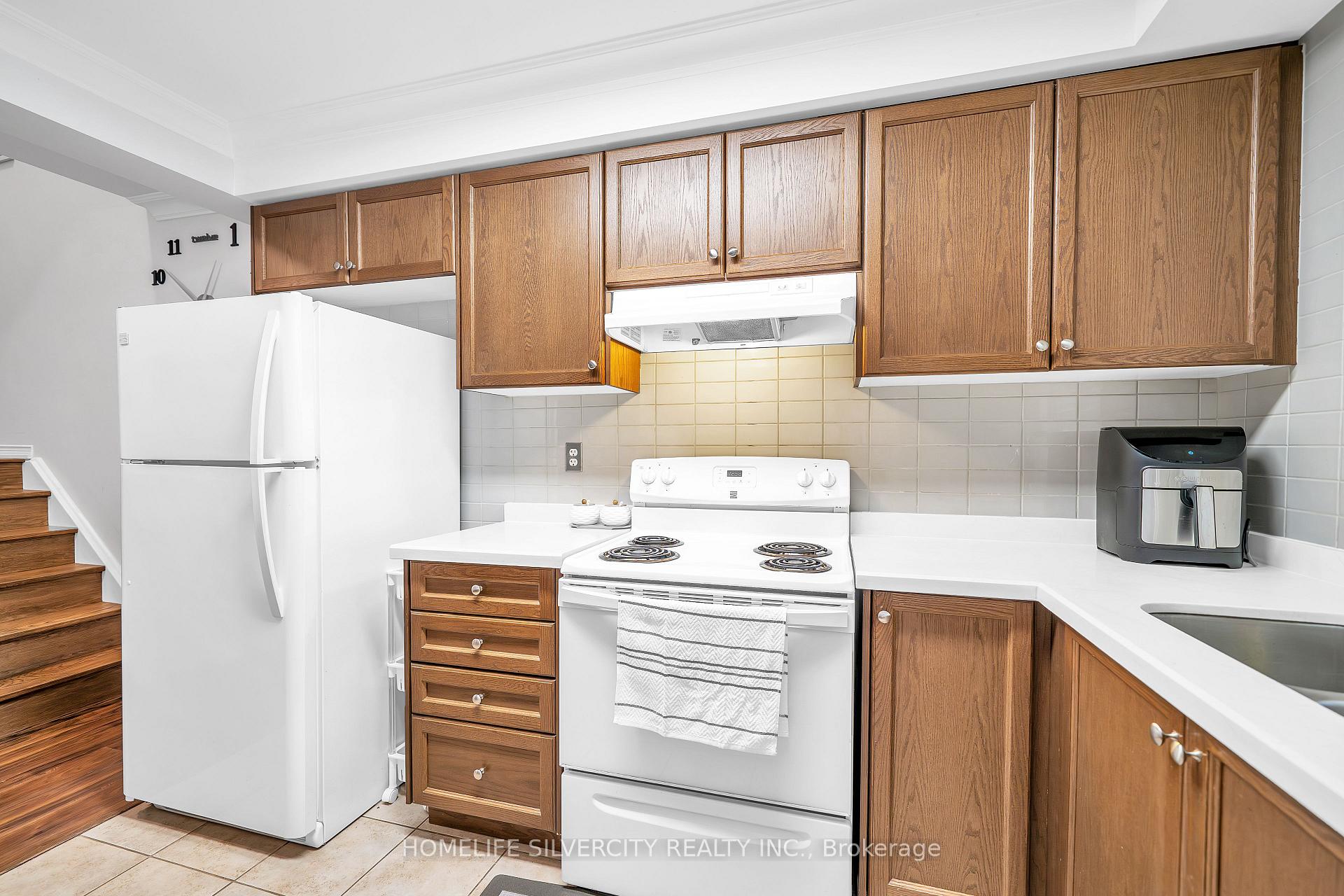 Photo 17 of 13 Chaston Road, Ajax, Central East — HOMEH