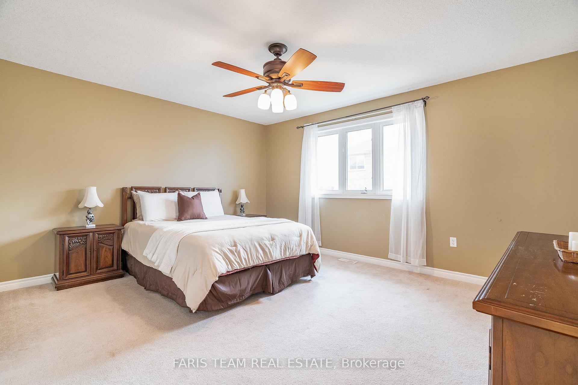 Photo 9 of 153 Sandringham Drive, Barrie, Innis-Shore — HOMEH