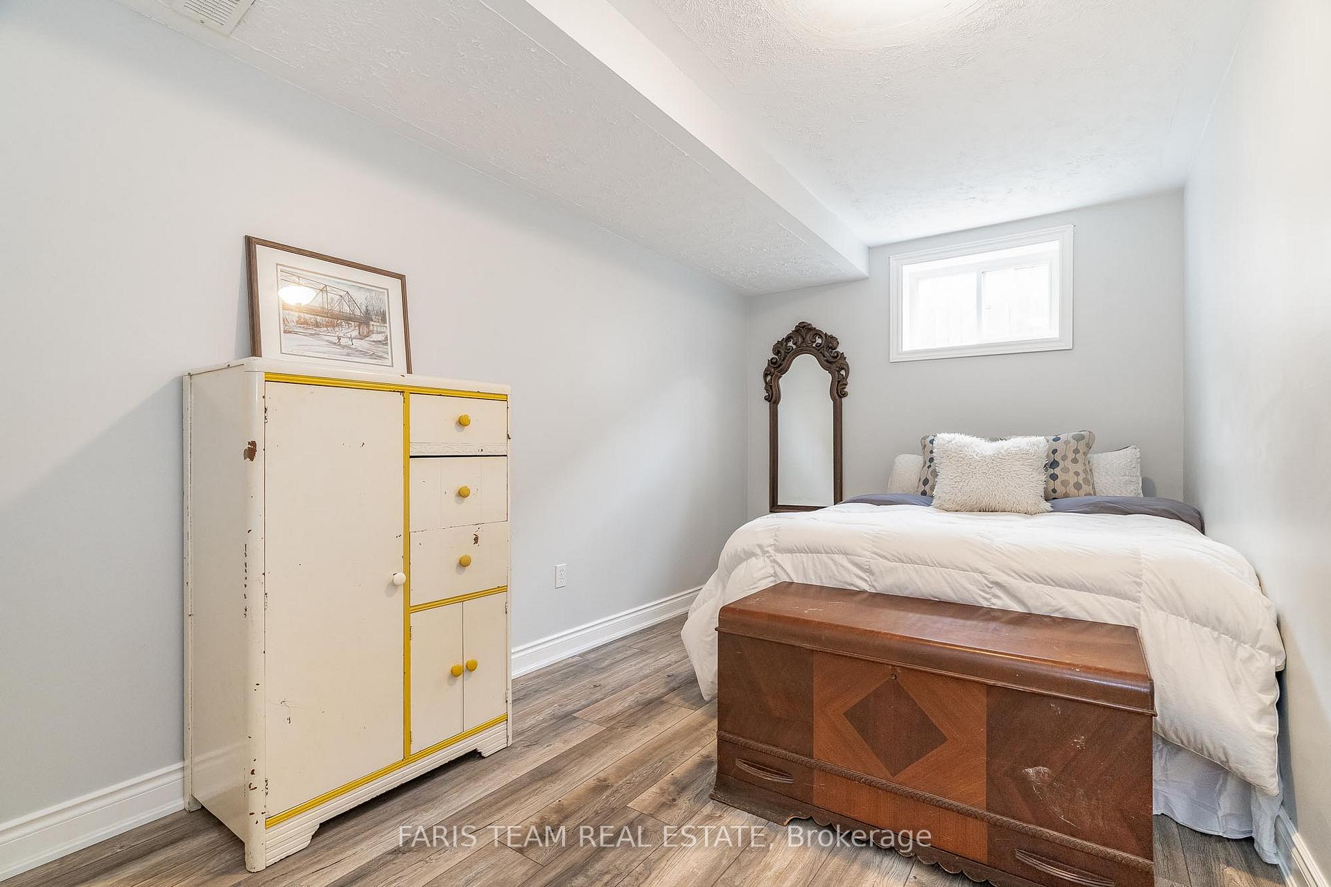 Photo 17 of 153 Sandringham Drive, Barrie, Innis-Shore — HOMEH