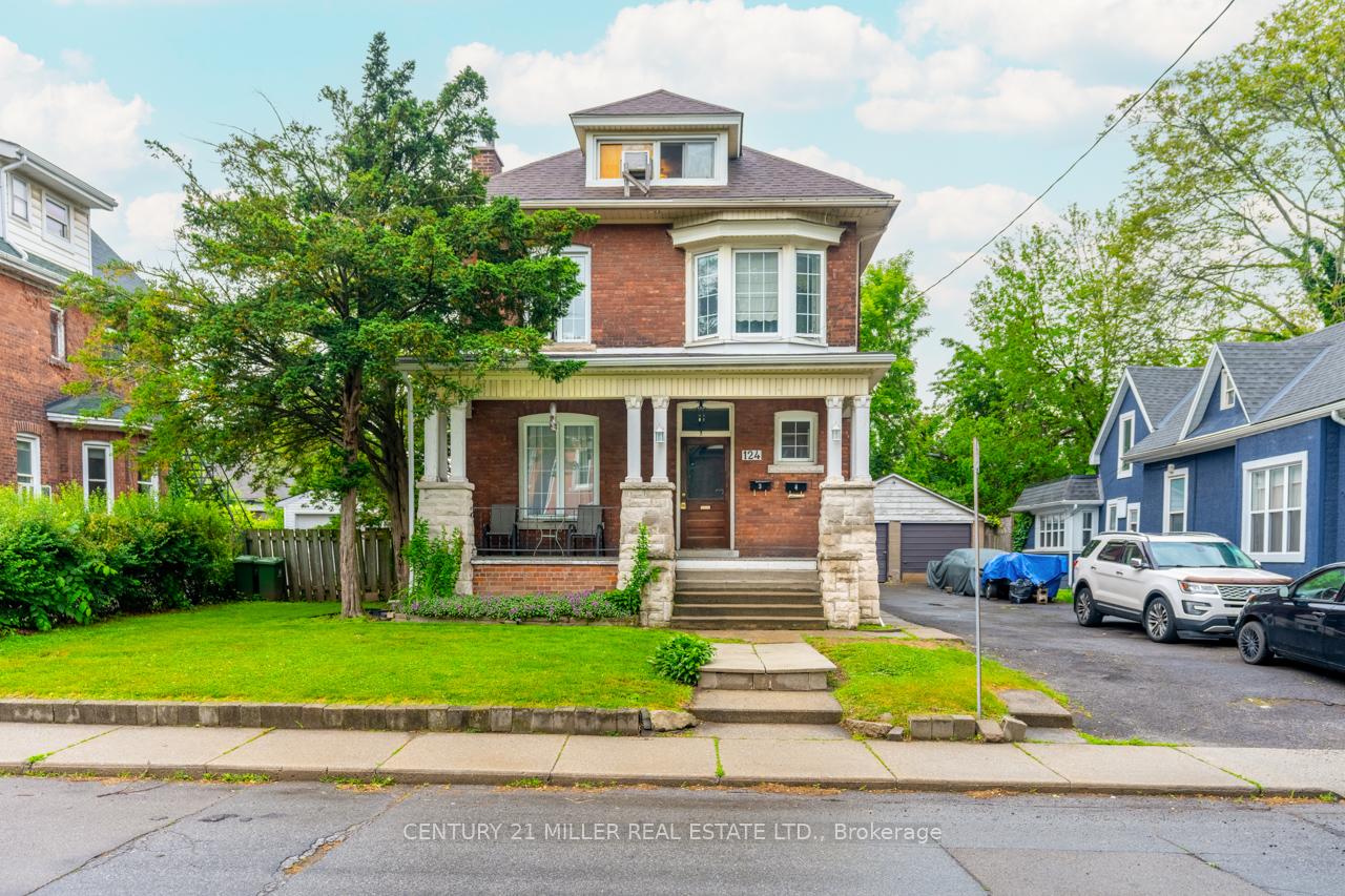 Front of 124 Gladstone Avenue