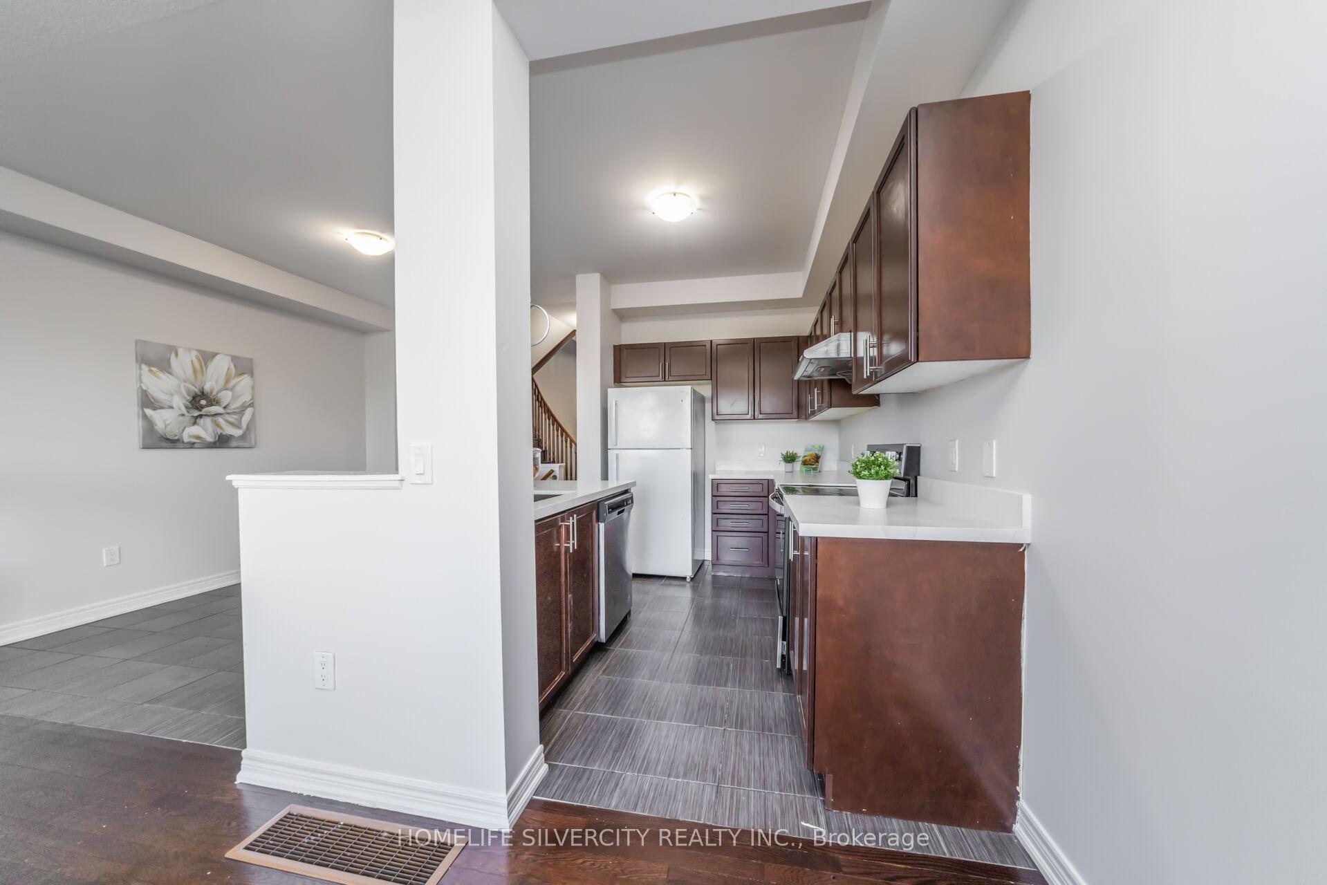 Photo 15 of 44 Davenfield Circle, Brampton, Bram East — HOMEH