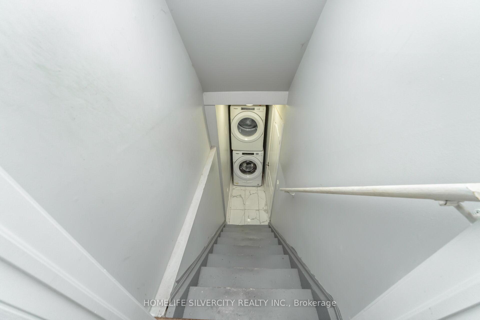 Photo 34 of 44 Davenfield Circle, Brampton, Bram East — HOMEH