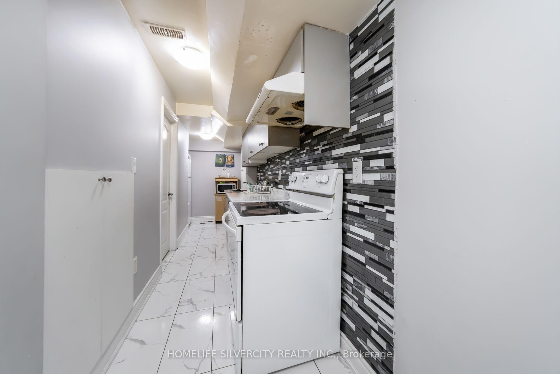 Photo 36 of 44 Davenfield Circle, Brampton, Bram East — HOMEH