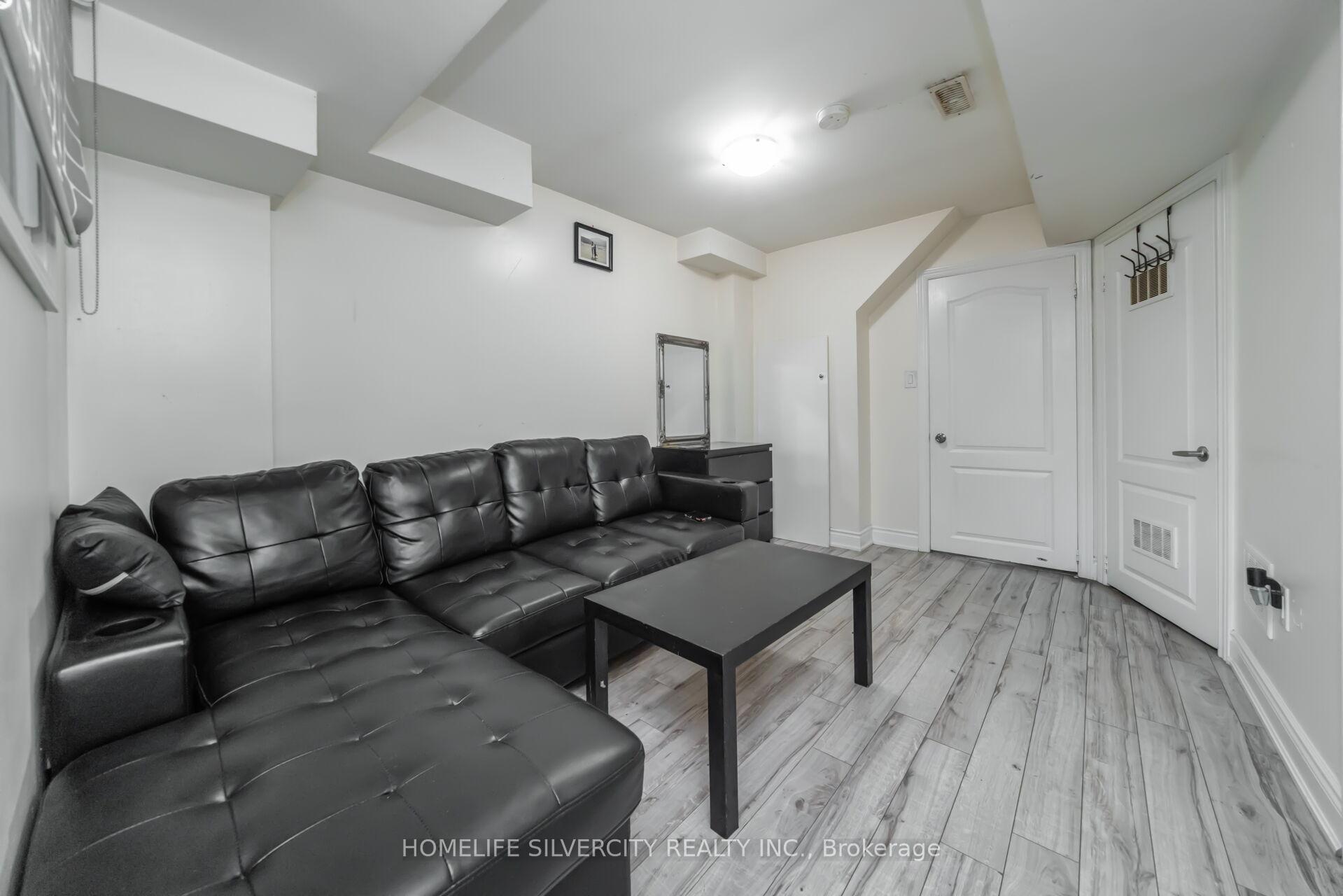 Photo 38 of 44 Davenfield Circle, Brampton, Bram East — HOMEH