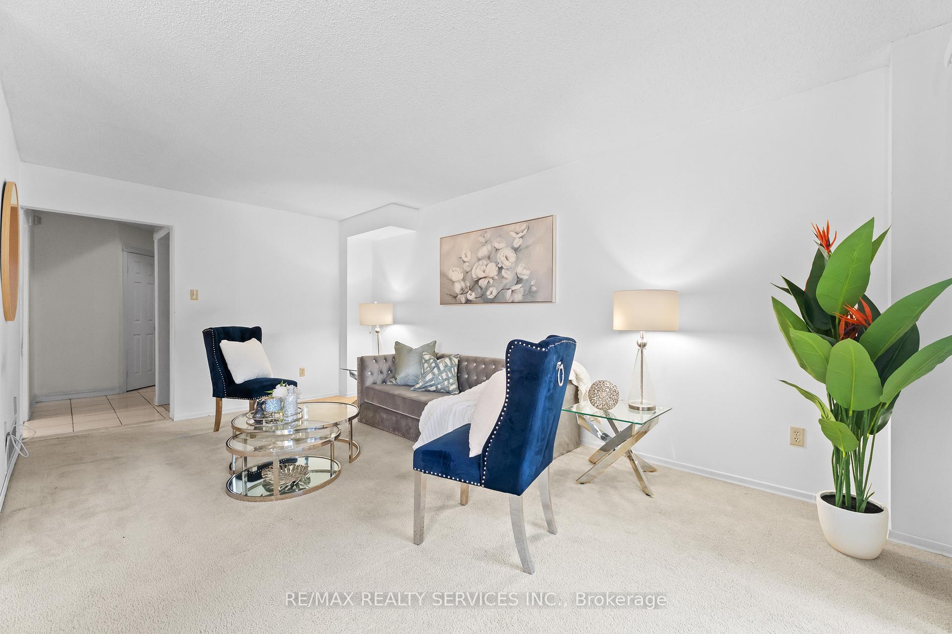 Photo 8 of 67 Wildercroft Avenue, Brampton, Brampton North — HOMEH