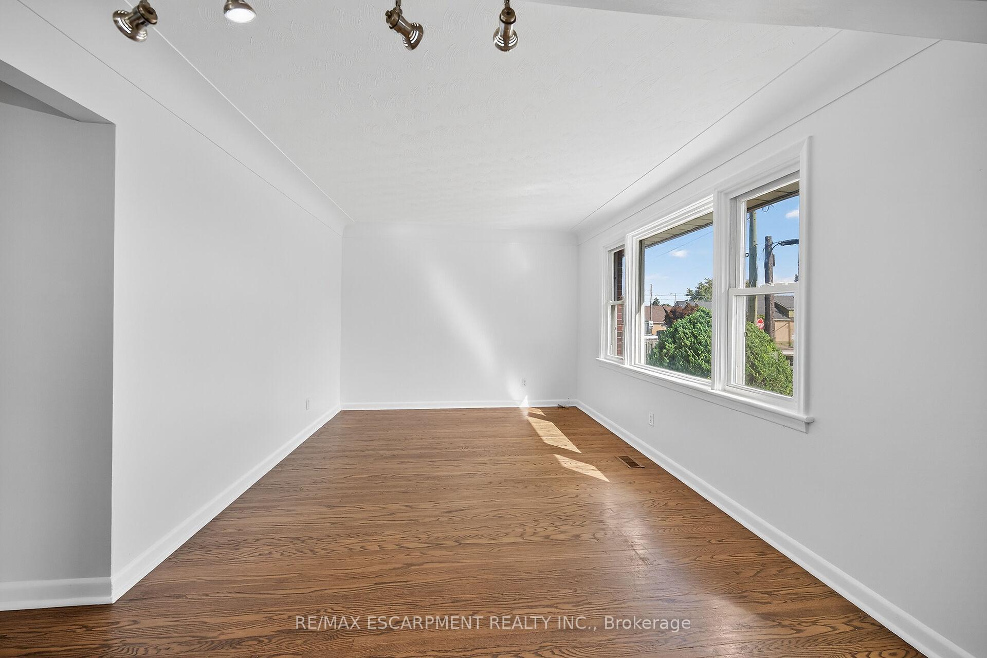 Photo 5 of 314 East 16th Street, Hamilton, Hill Park — HOMEH
