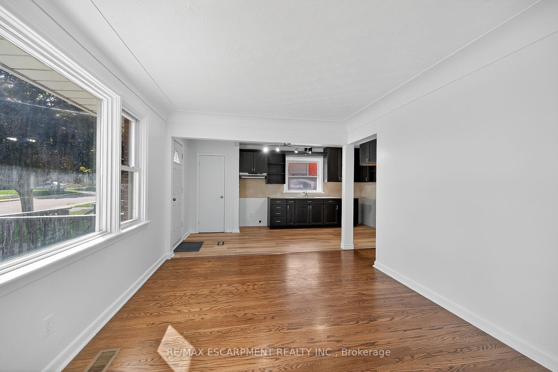 Photo 8 of 314 East 16th Street, Hamilton, Hill Park — HOMEH