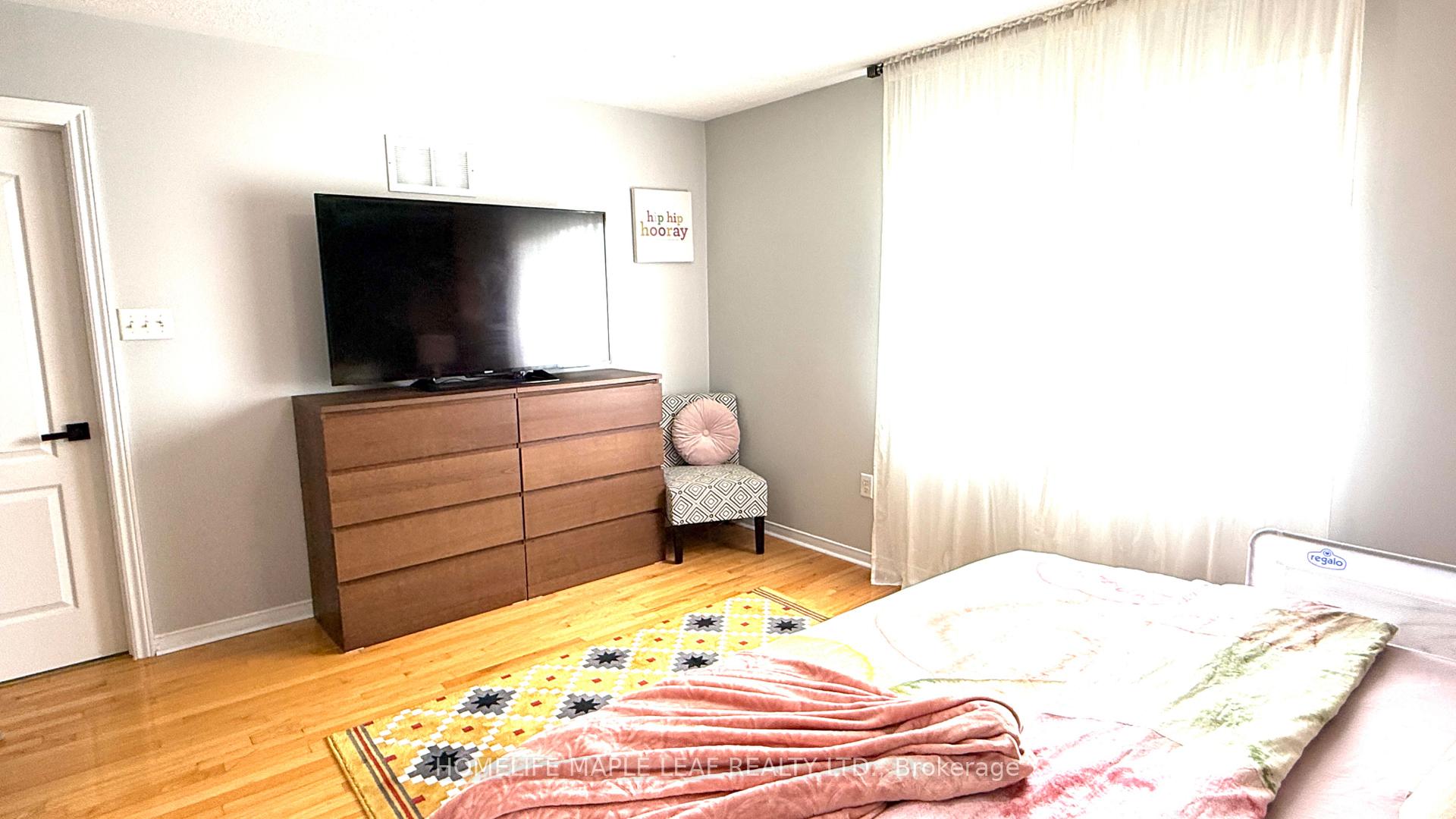 Photo 37 of 22 Allangrove Drive, Brampton, Fletcher's Meadow — HOMEH