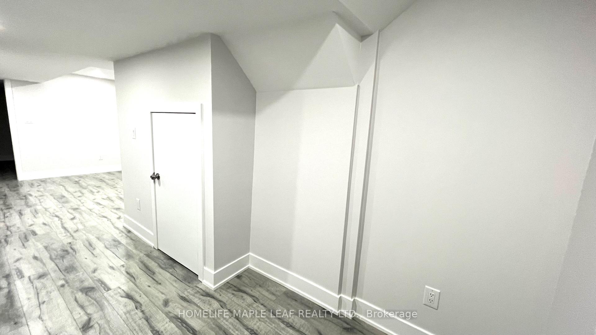 Photo 8 of 22 Allangrove Drive, Brampton, Fletcher's Meadow — HOMEH