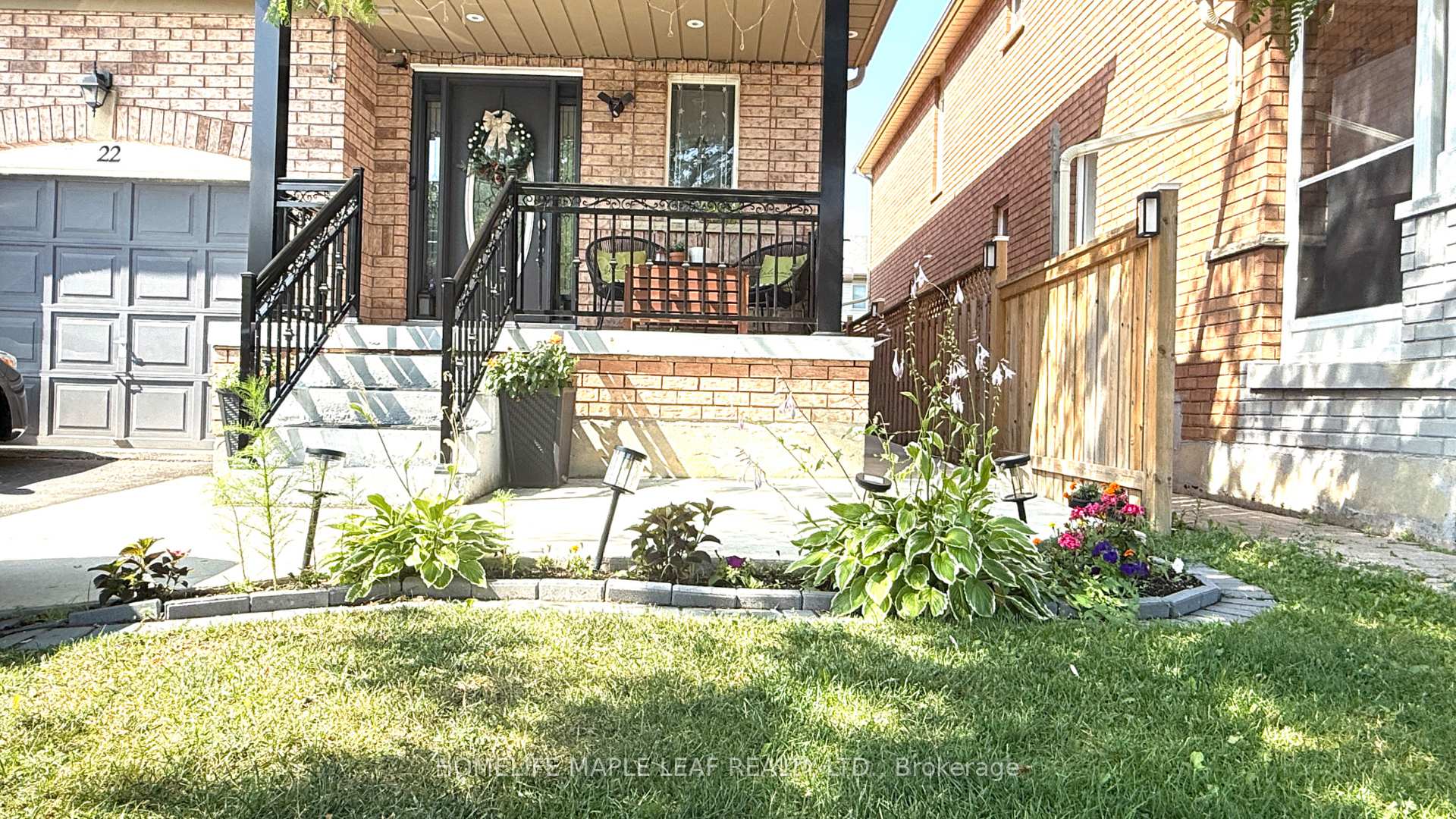 Photo 41 of 22 Allangrove Drive, Brampton, Fletcher's Meadow — HOMEH