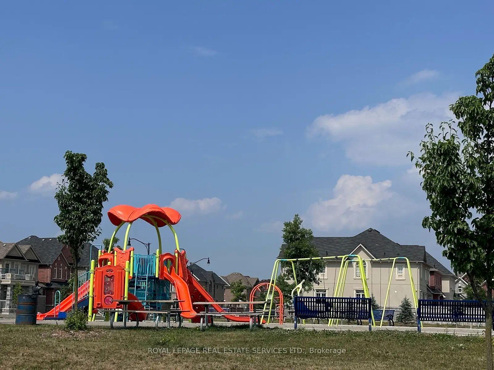 Photo 14 of 132 Inspire Boulevard, Brampton, Sandringham-Wellington North — HOMEH