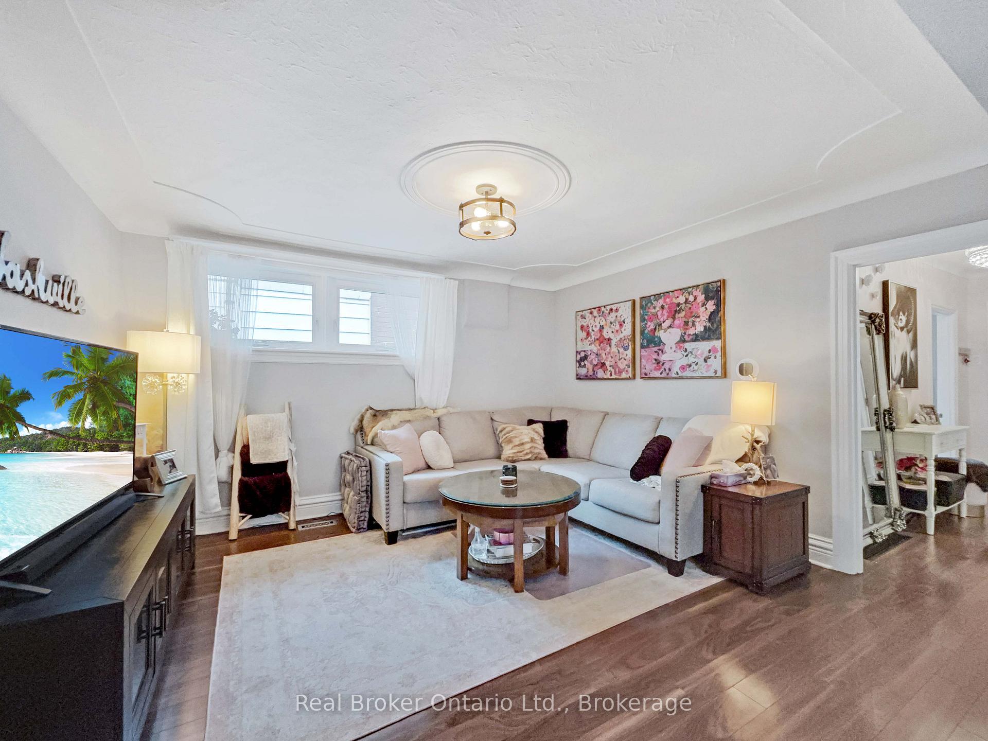 Photo 3 of 71 Harrison Avenue, Hamilton, Homeside — HOMEH