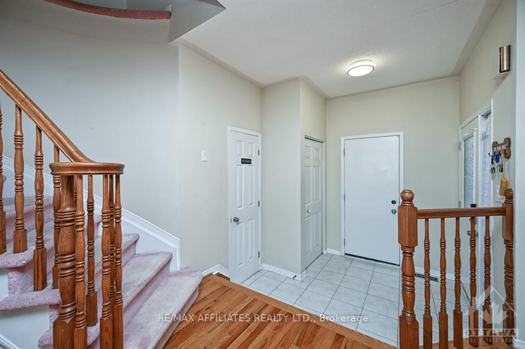 Photo 3 of 52 Daventry Crescent, Ottawa, Barrhaven - Longfields — HOMEH